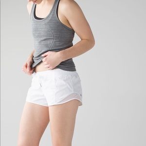 Lululemon Hotty Hot Shorts 2.5